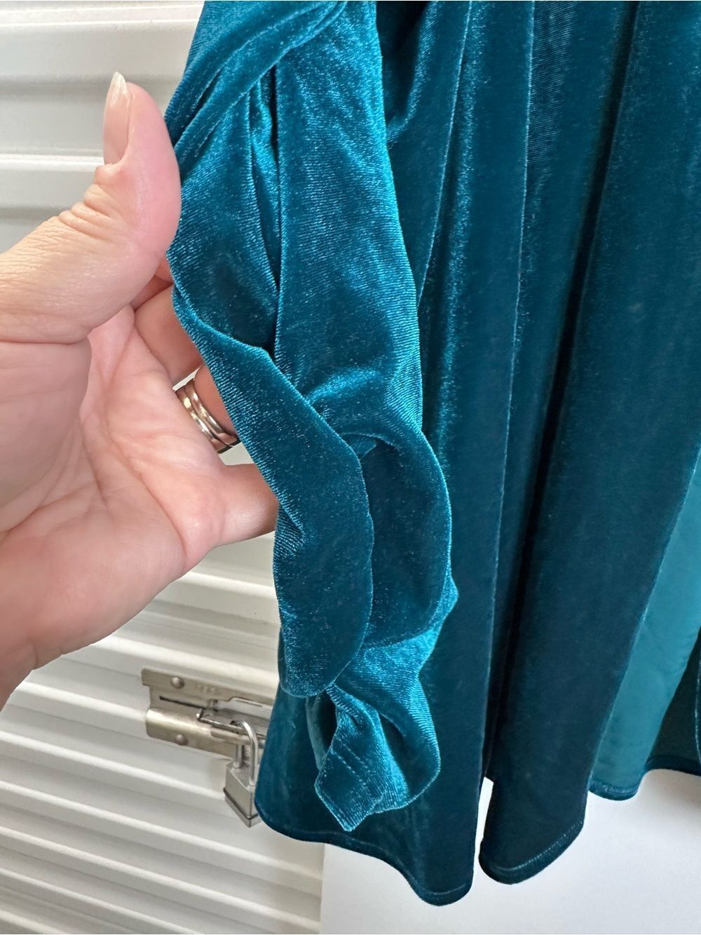 ⭐️Susan Graver Open-Front Velvet Cardigan Sweater - Teal - Picture 4 of 10
